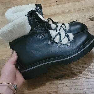 Sherpa combat boots